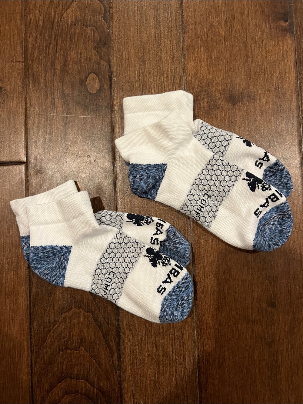 Bombas White and Blue Marled Heel Low-Cut Athletic Socks